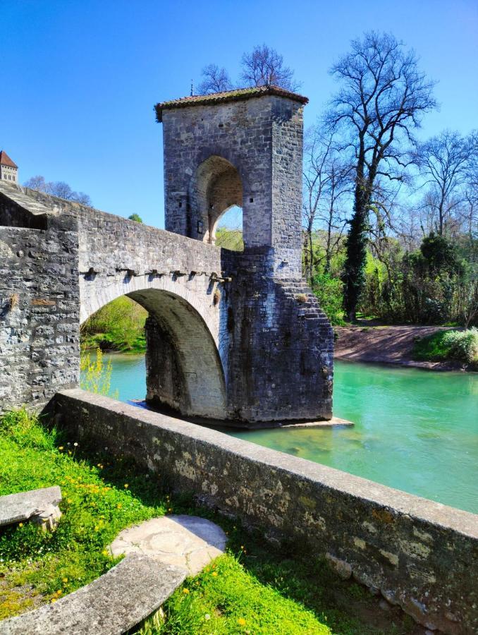 Entre Galets Apartment Sauveterre-de-Bearn ภายนอก รูปภาพ